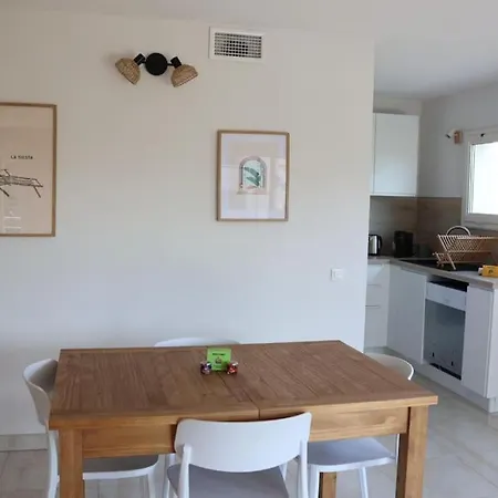 Suberbe Climatise Avec Terrasse Апартаменти Сен-Рафаель