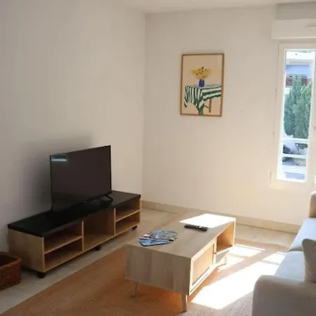 Suberbe Climatise Avec Terrasse شقة *